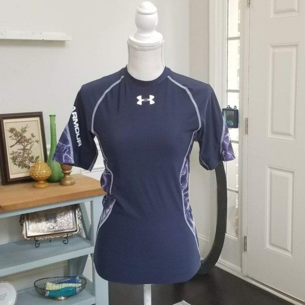 Under Armour Women's Short Sleeve Top in Medium